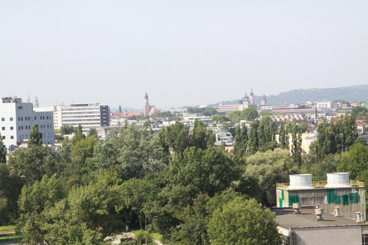 Ap4You Tauron Cracow Krakau Buitenkant foto