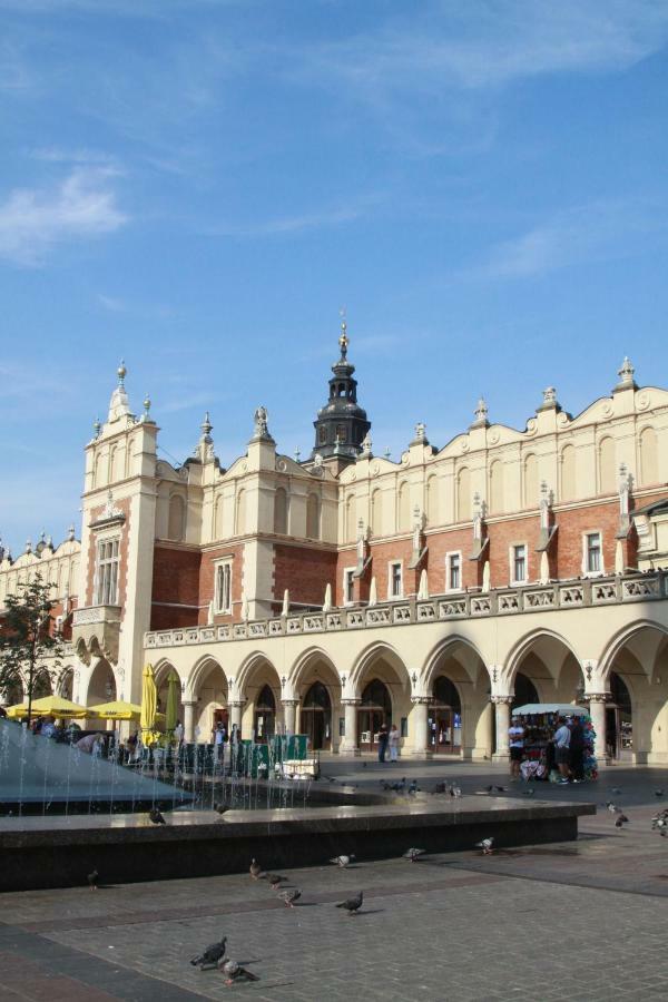 Ap4You Tauron Cracow Krakau Buitenkant foto